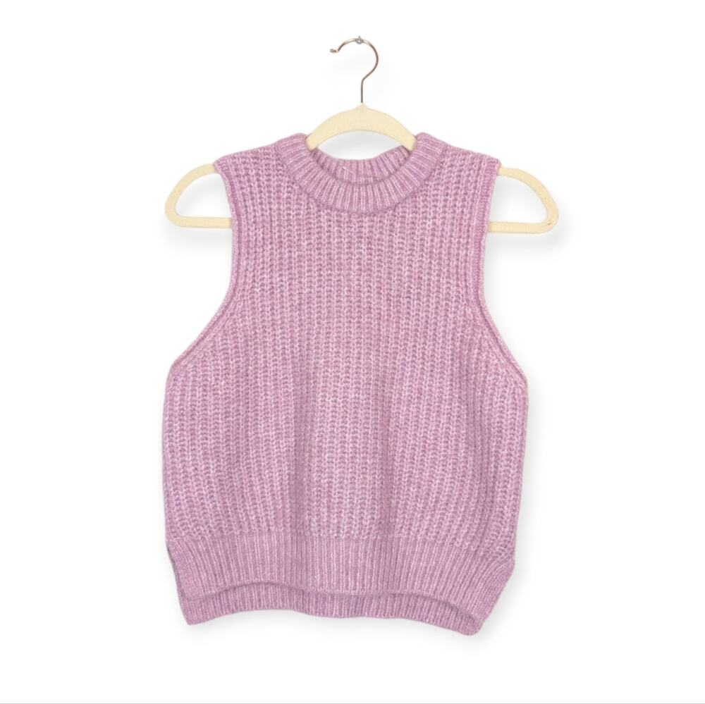 Universal Thread Pink Crew Neck Sweater Vest
